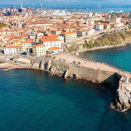 Terrazza Nel Corso-city Center Daire *